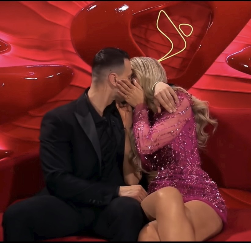 Reagimi i papritur i familjarëve të Brikenës pas puthjes me Mateon